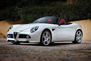 Шины на Alfa Romeo 8C 2010