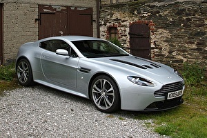 Шины на Aston Martin V12 Vantage 2012