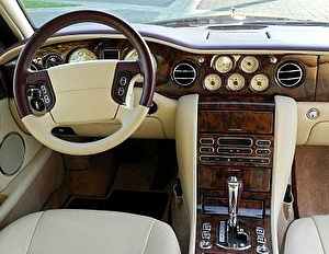 Шины на Bentley Azure 2004