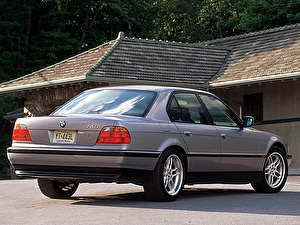 Шины на BMW 7 (E38) 1996