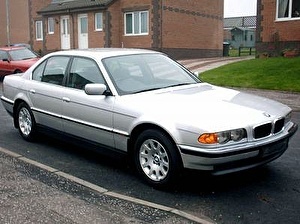 Шины на BMW 7 (E38) 1999