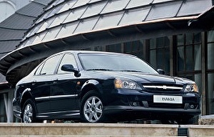 Шины на Chevrolet Evanda 2004