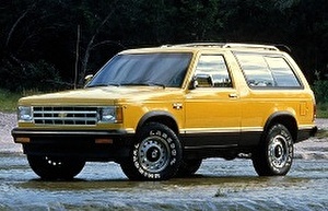 Шины на Chevrolet S10 Blazer 1983