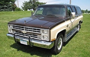 Шины на Chevrolet Suburban R20 1987