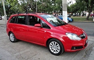 Шины на Chevrolet Zafira 2006