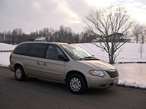 Шины на Chrysler Town & Country 2005