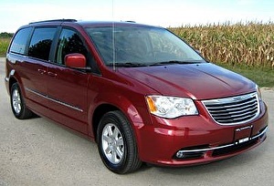 Шины на Chrysler Town & Country 2012