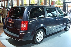 Шины на Chrysler Voyager 2012