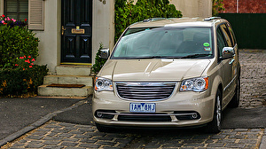 Шины на Chrysler Voyager 2015