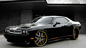 Шины на Dodge Challenger 2010