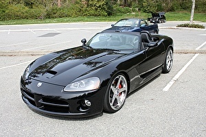 Шины на Dodge Viper 2004