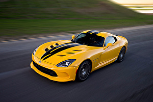 Шины на Dodge Viper 2013