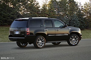 Шины на GMC Yukon 2011