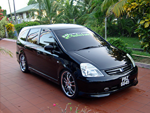 Шины на Honda Stream 2002