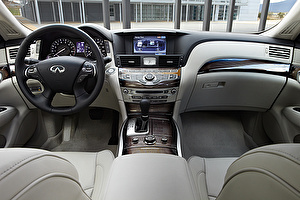 Шины на Infiniti M 2014