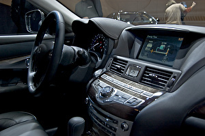 Шины на Infiniti M 2015