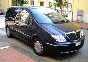 Шины на Lancia Phedra 2005