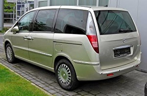 Шины на Lancia Phedra 2006