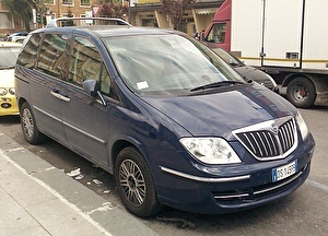 Шины на Lancia Phedra 2009