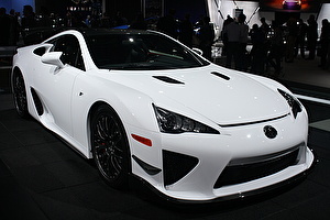 Шины на Lexus LFA 2013