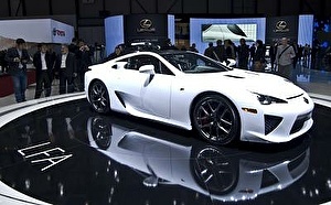 Шины на Lexus LFA 2015