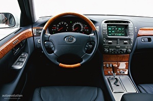 Шины на Lexus LS 2000