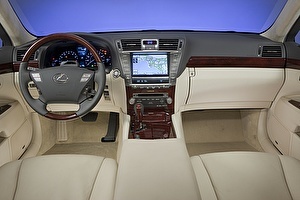 Шины на Lexus LS 2010