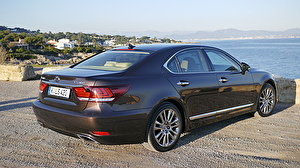 Шины на Lexus LS 2013