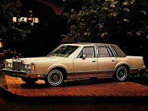 Шины на Lincoln Town Car 1981