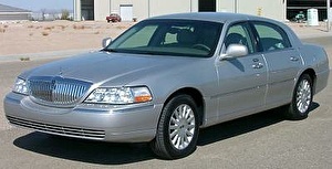 Шины на Lincoln Town Car 2003