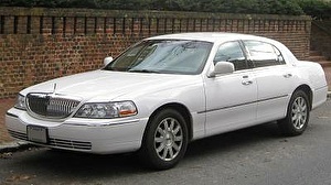 Шины на Lincoln Town Car 2010