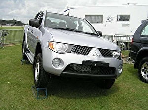 Шины на Mitsubishi L200 2006