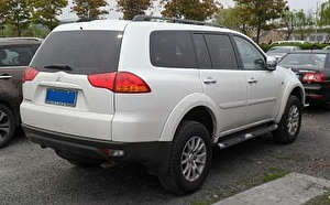 Шины на Mitsubishi Pajero Sport 2004