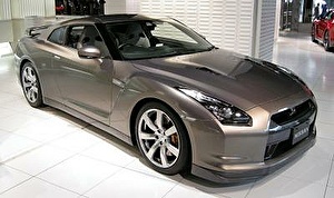 Шины на Nissan GT-R 2008