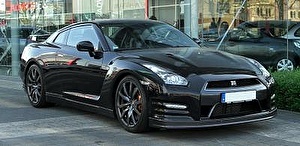 Шины на Nissan GT-R 2011