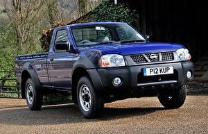 Шины на Nissan Pickup 2010