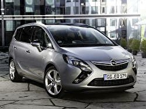 Шины на Opel Zafira 2016