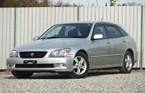 Шины на Toyota Altezza Gita 2001