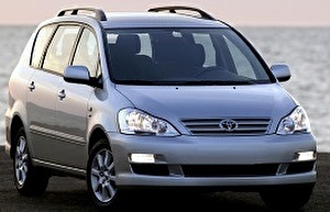 Шины на Toyota Avensis Verso 2001