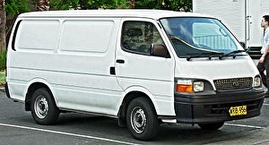 Шины на Toyota Hiace 2015