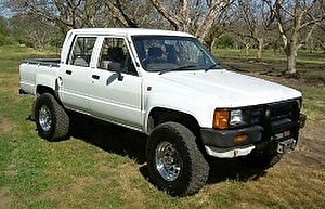 Шины на Toyota Hilux 1984