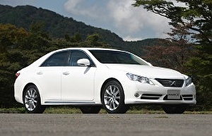 Шины на Toyota Mark X 2010