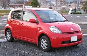 Шины на Toyota Passo 2004