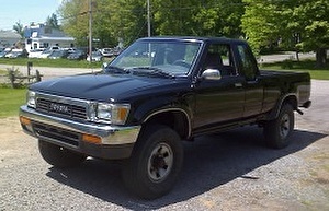 Шины на Toyota Pickup 1989