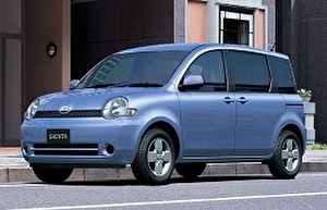 Шины на Toyota Sienta 2003