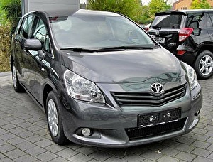 Шины на Toyota Verso 2010