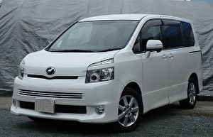 Шины на Toyota Voxy 2007