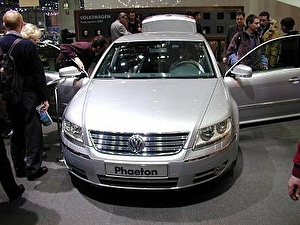 Шины на Volkswagen Phaeton 2004