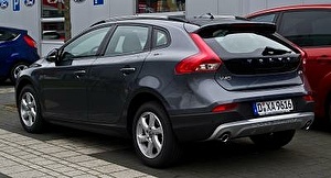 Шины на Volvo V40 Cross Country 2014