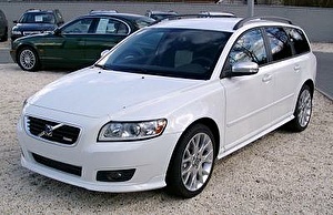 Шины на Volvo V50 2008